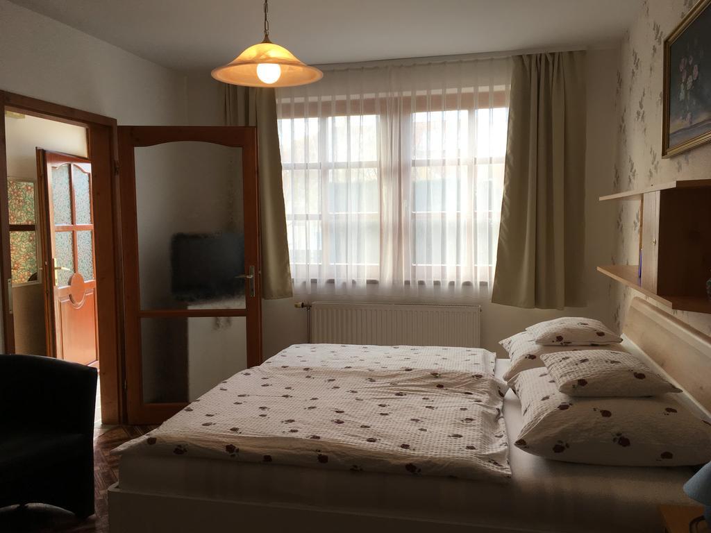 Gitta Apartman Бік Екстер'єр фото